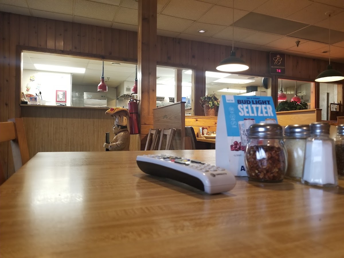 Tasty Pizza Bar & Bowl Photos 2